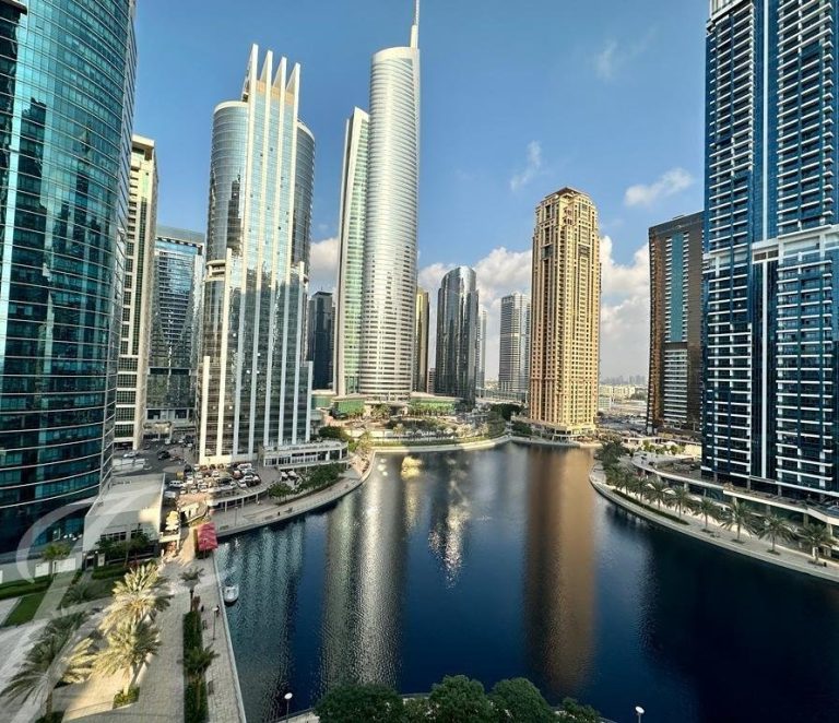 Jumeirah Lake Towers (JLT)